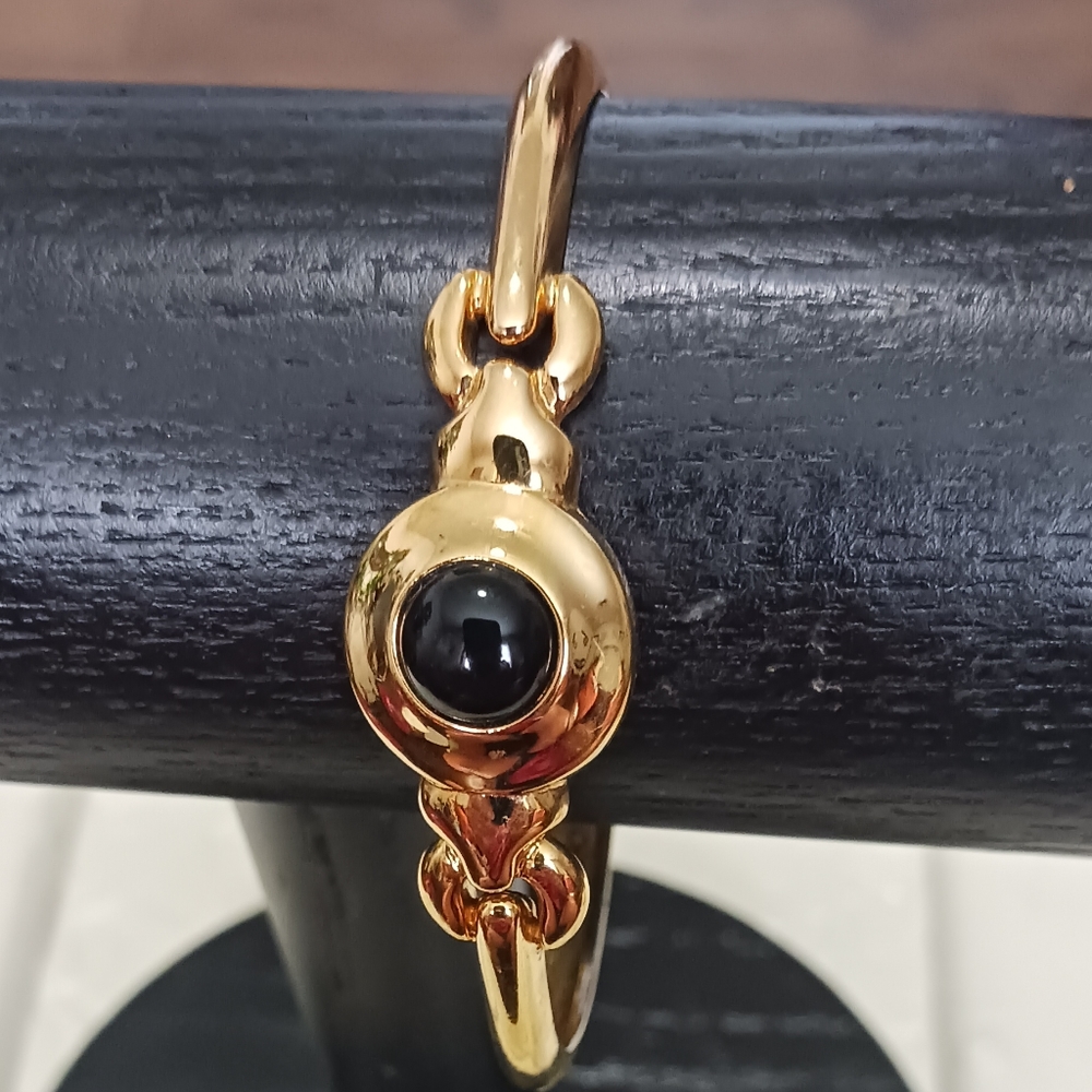 Monet Goldstone braclet